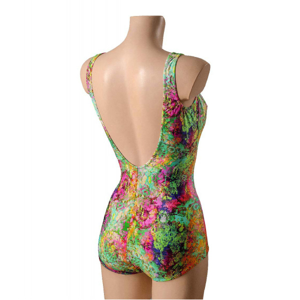 modell_show_575x575px-06